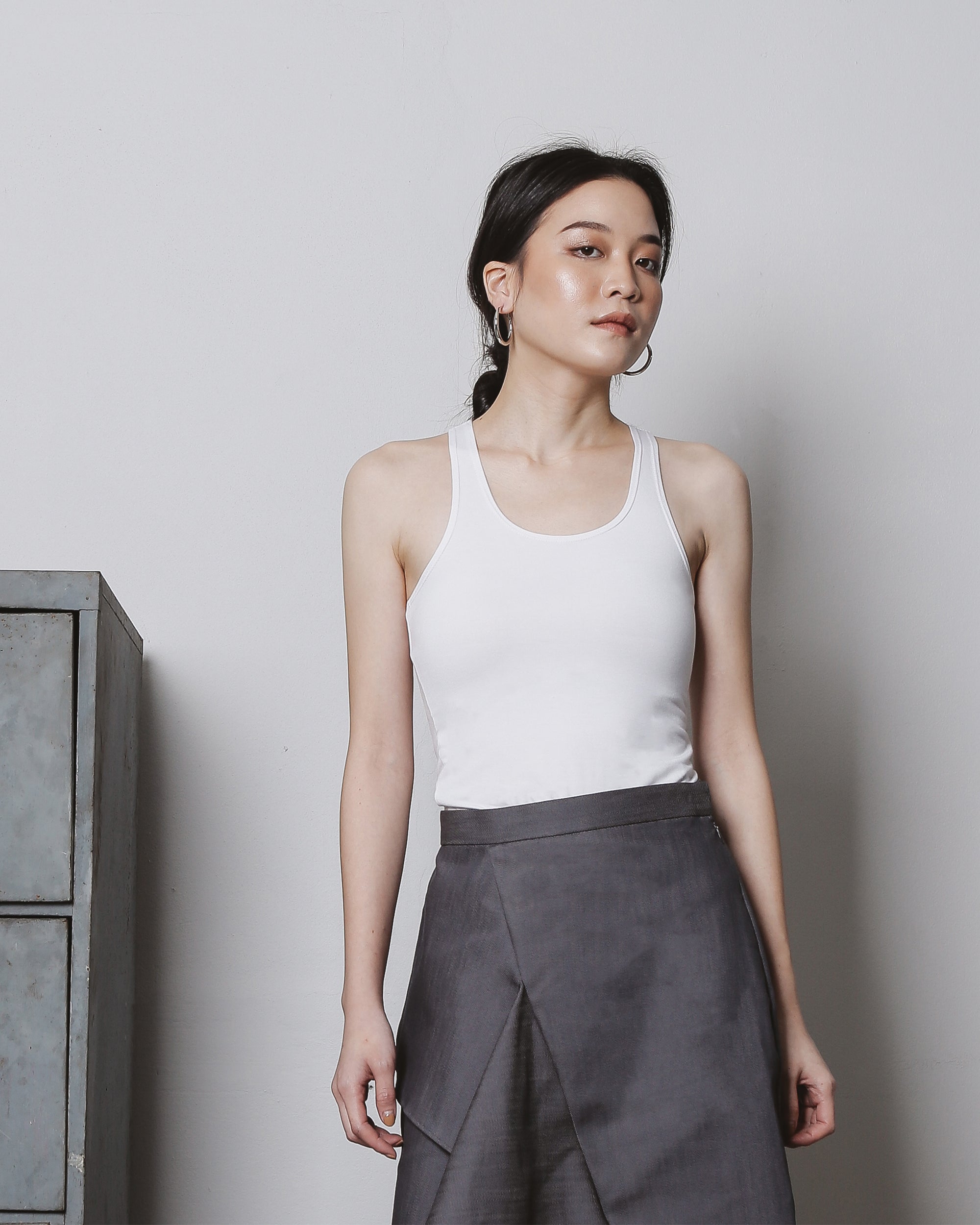 White_01