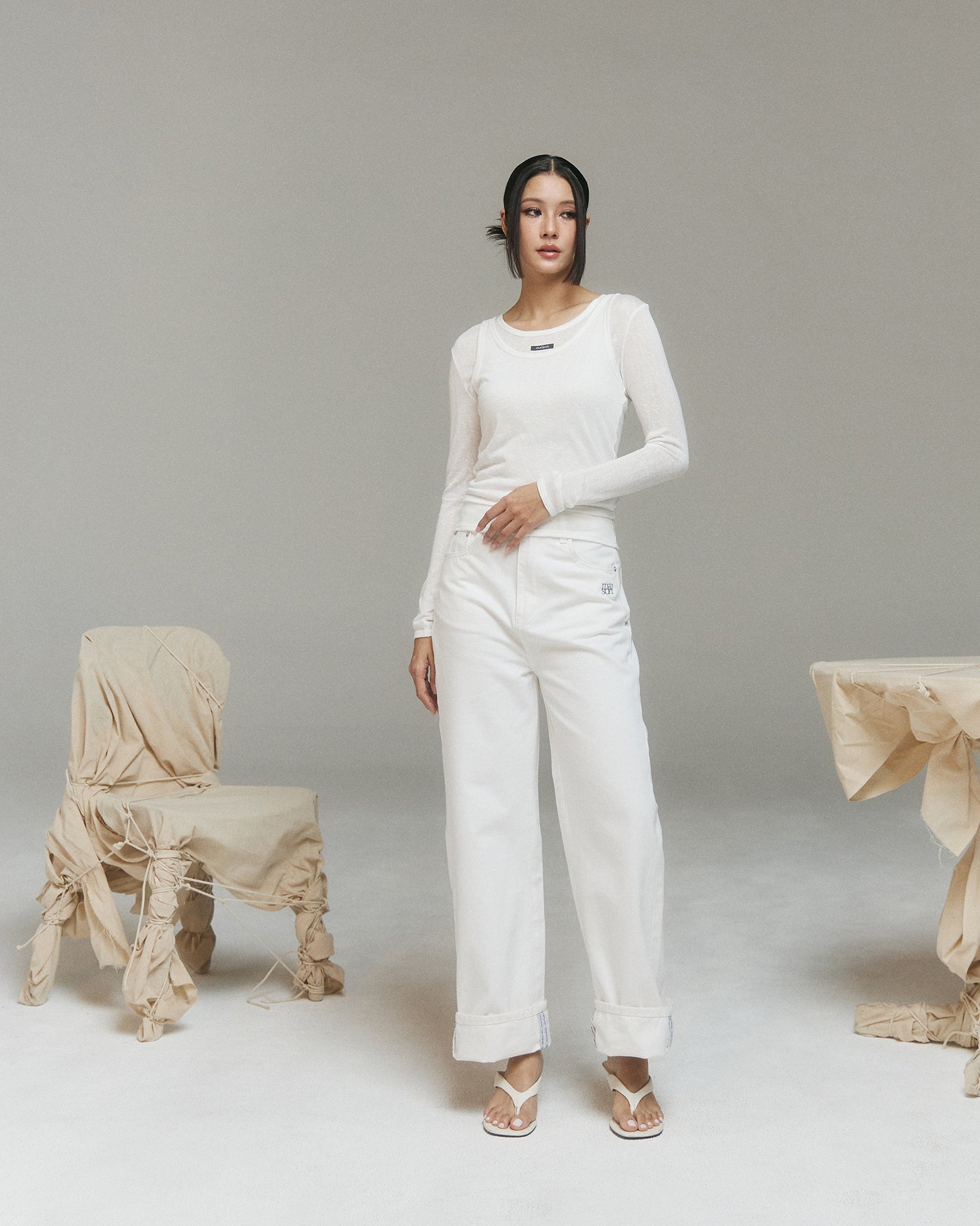White_01