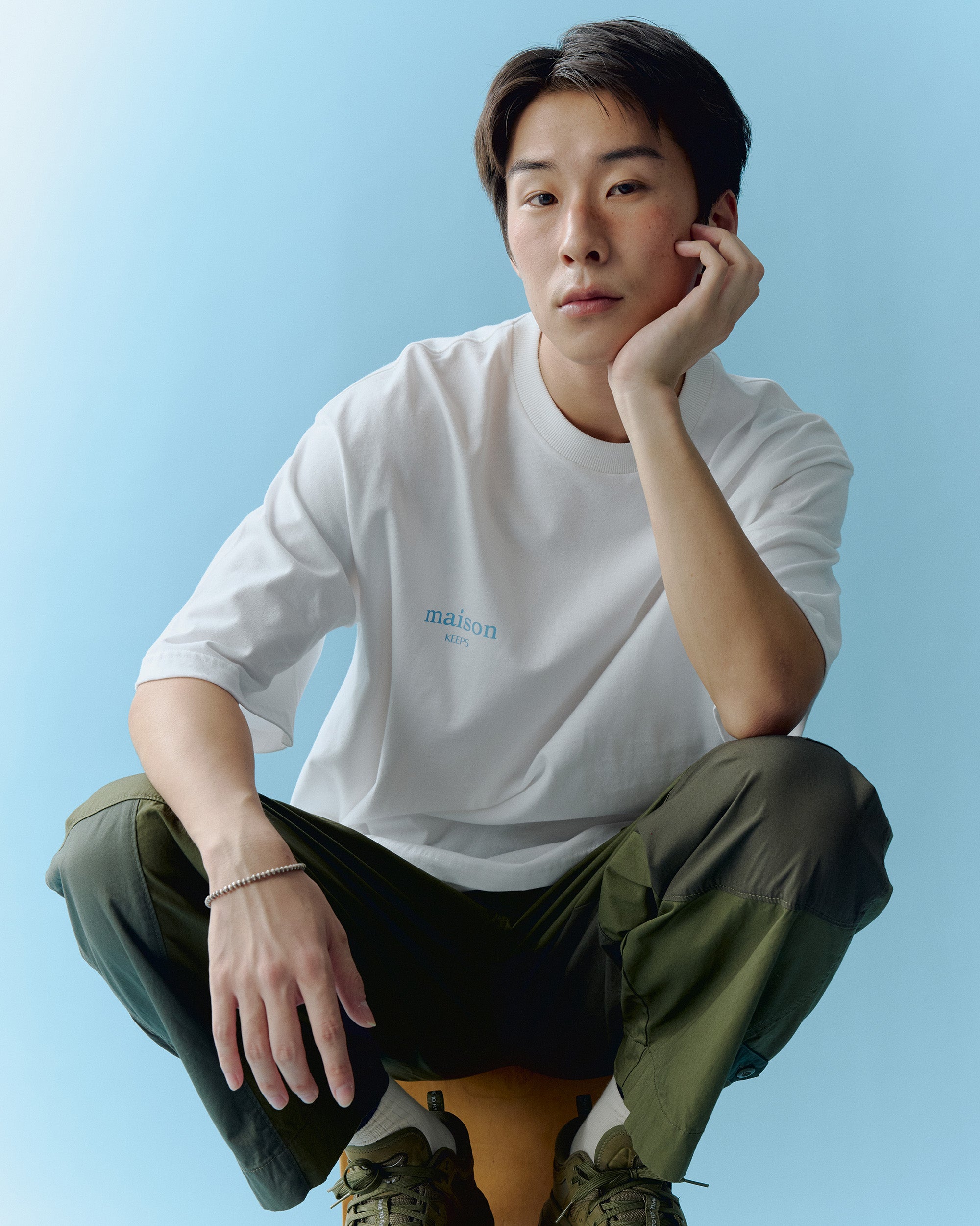 White-Blue_01