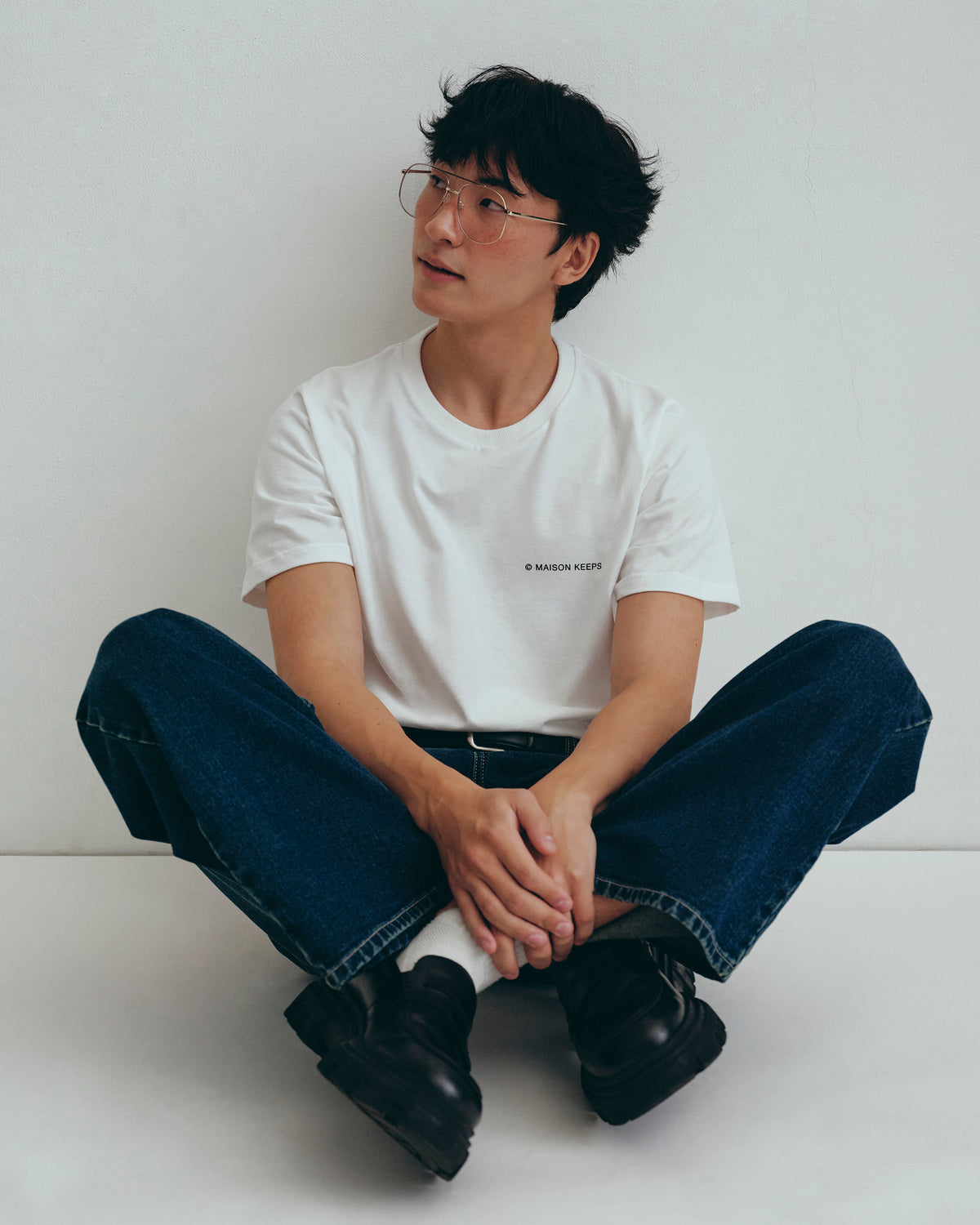White_01