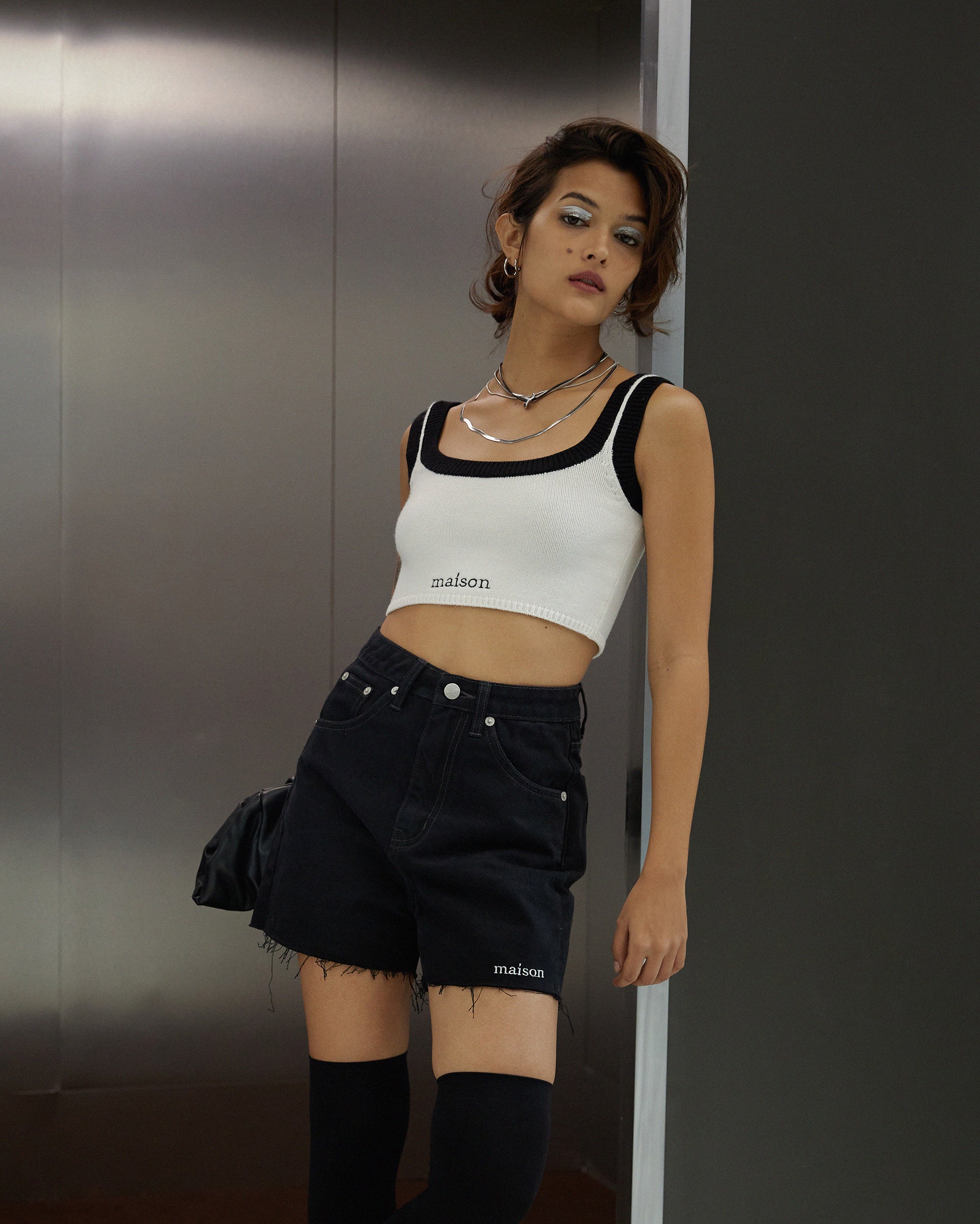 White_01