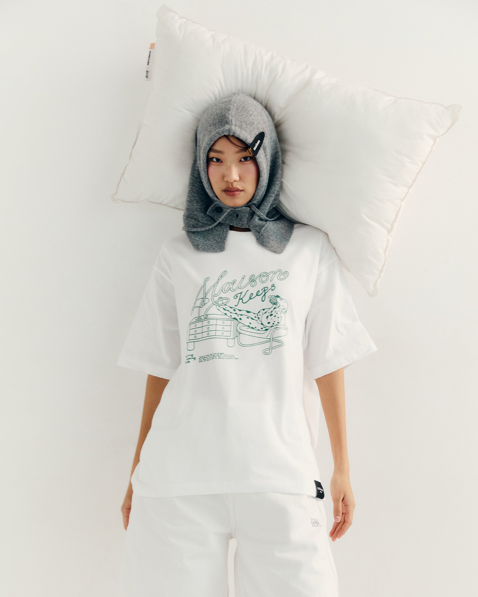 White_01